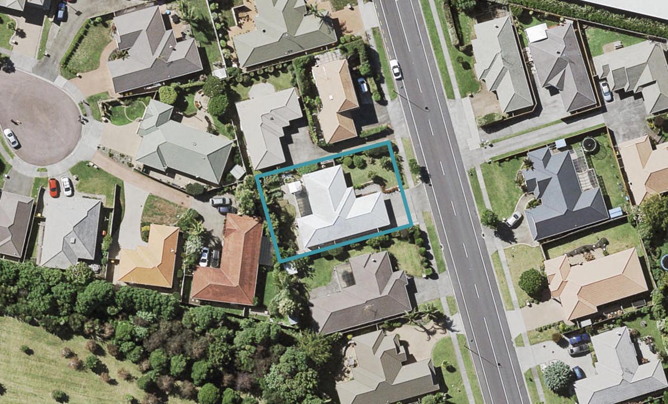 99 Golfland Drive, Golflands, Auckland - Carousel 1