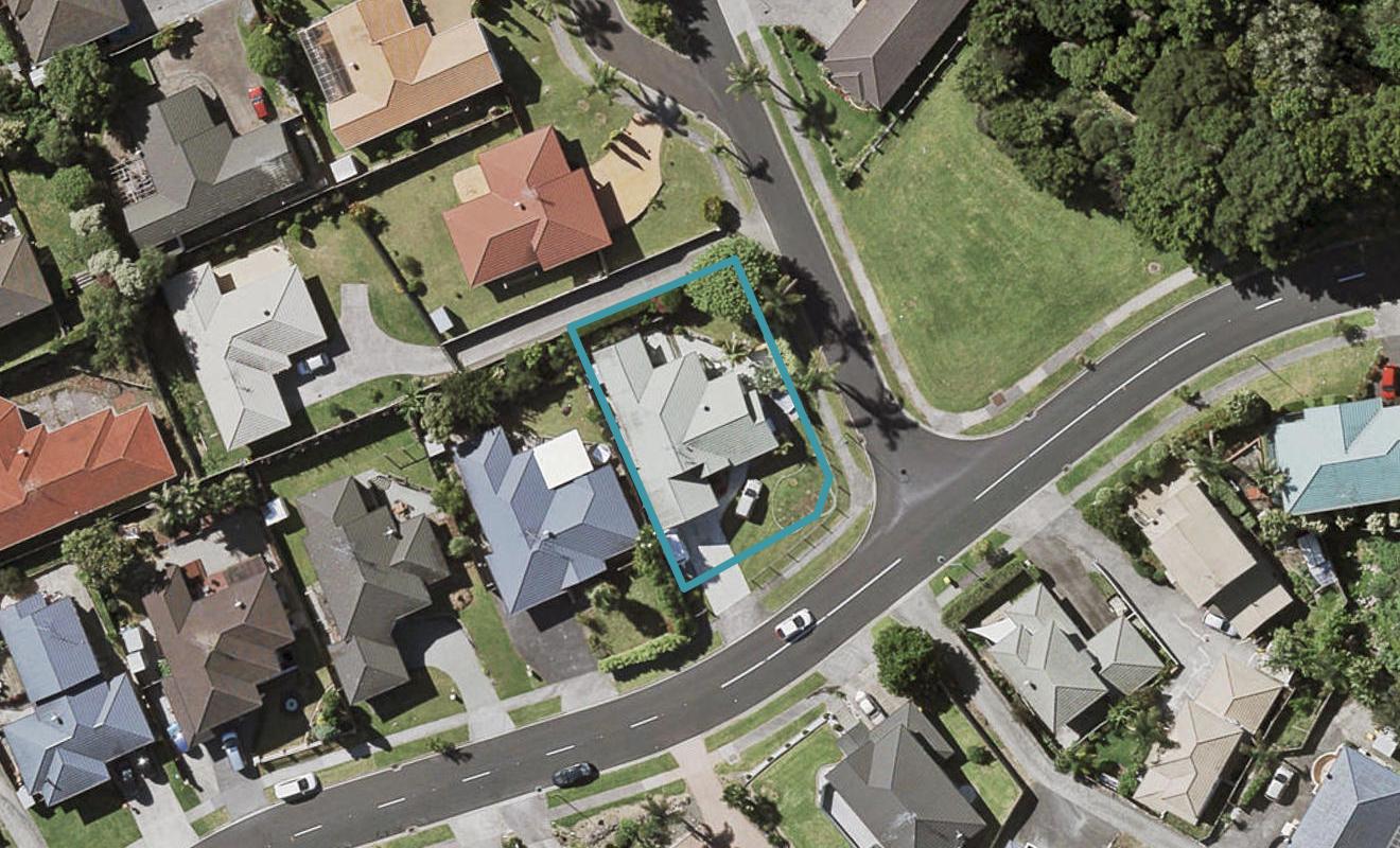 9 De Havilland Drive, Goodwood Heights, Auckland - Carousel 1