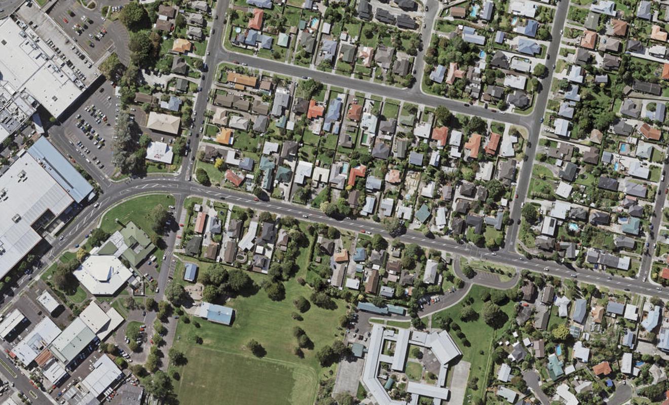 1/12 Reeves Road, Pakuranga, Auckland - Carousel 1