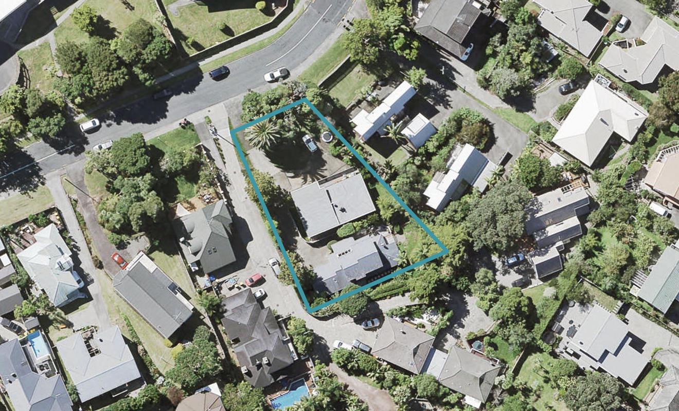 2/19 Clematis Avenue, Murrays Bay, Auckland - Carousel 1