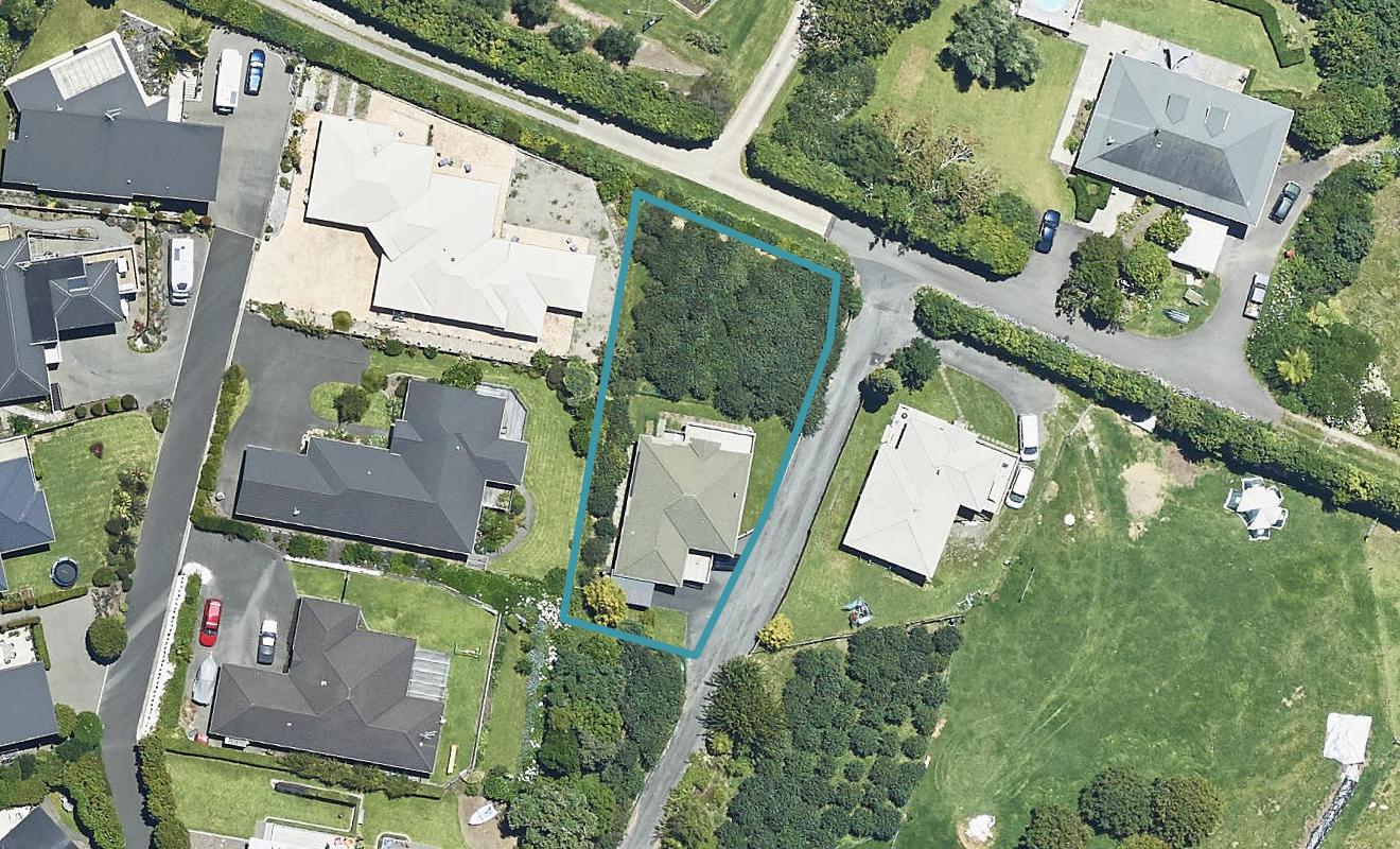 32 Hampstead Court, Pyes Pa, Tauranga - Carousel 1