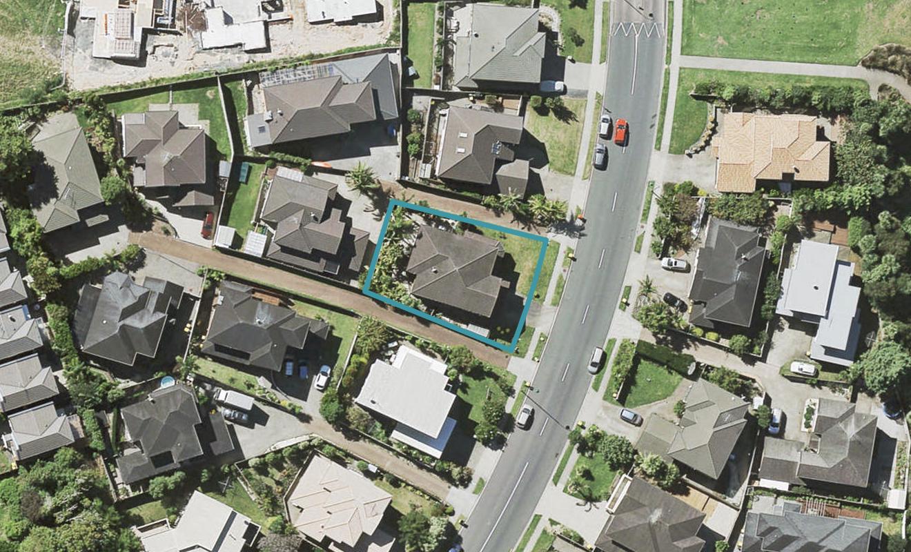 51 Medallion Drive, Oteha, Auckland - Carousel 1