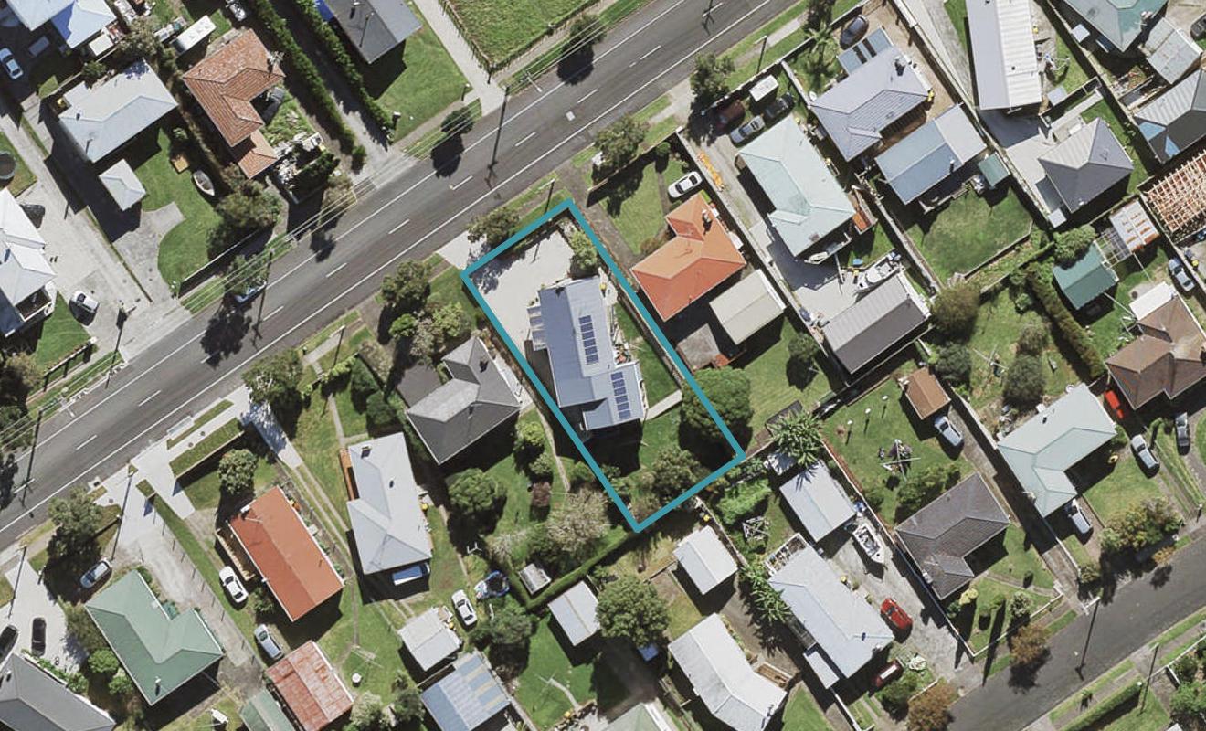 23 Mountain Road, Mangere Bridge, Auckland - Carousel 1