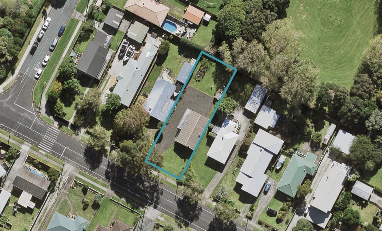 31 Muir Avenue, Mangere Bridge, Auckland - Carousel 1