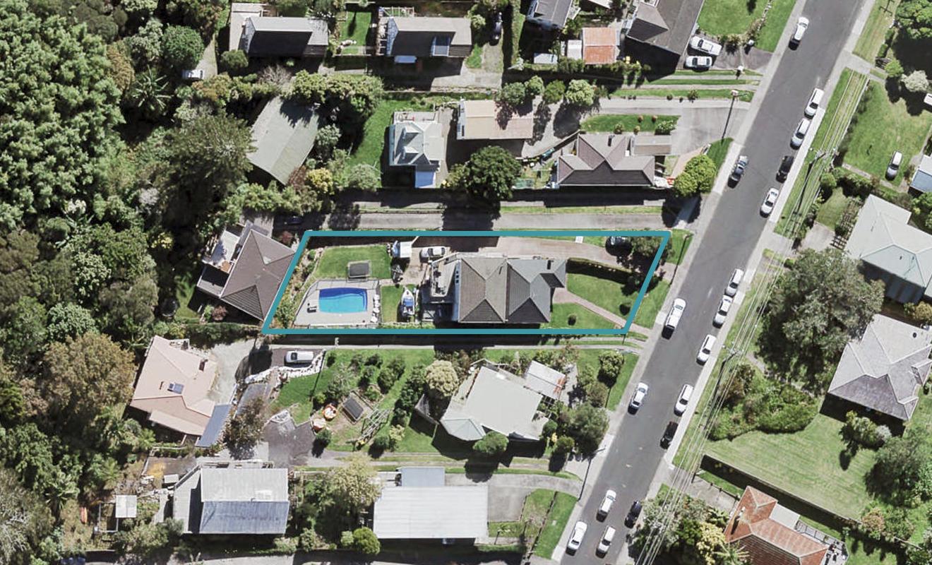 16 Verbena Road, Birkdale, Auckland - Carousel 1