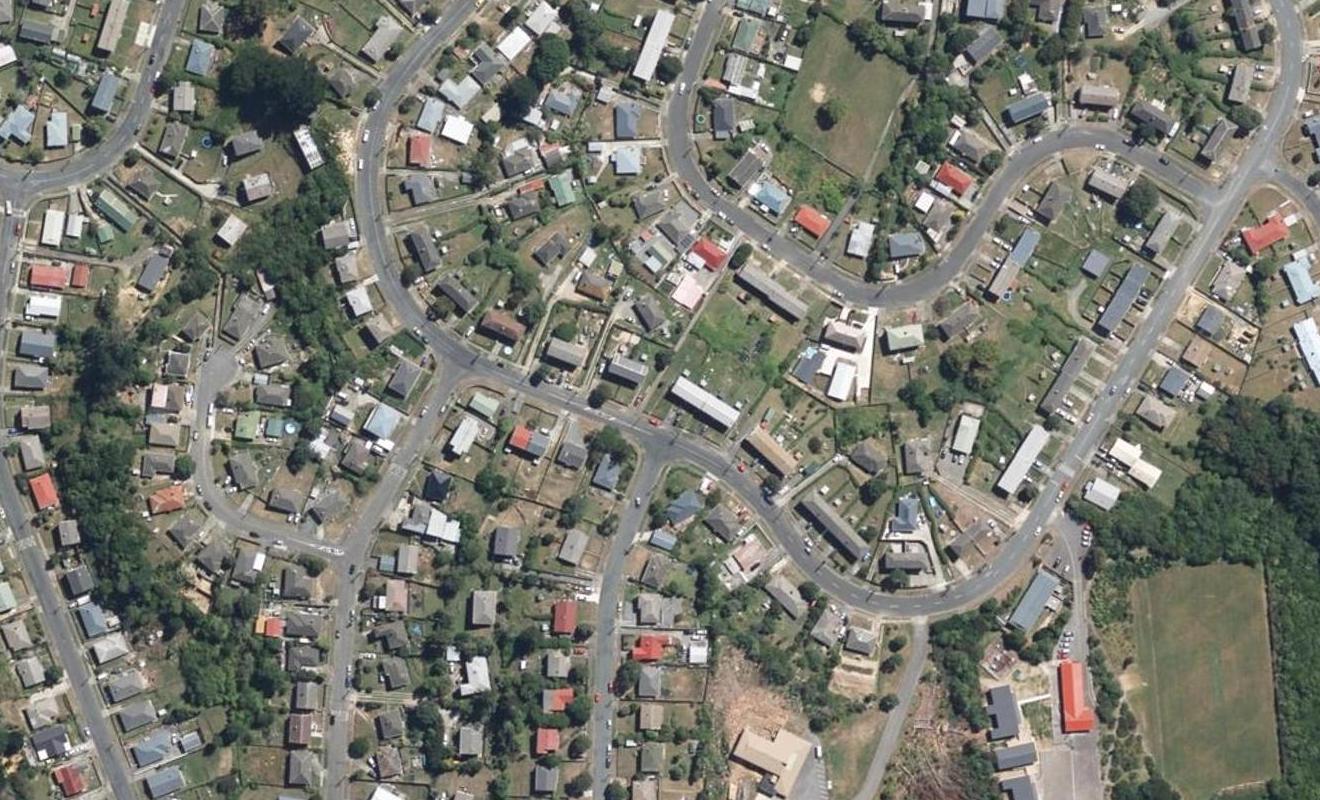 89 Bedford Street, Cannons Creek, Porirua - Carousel 1