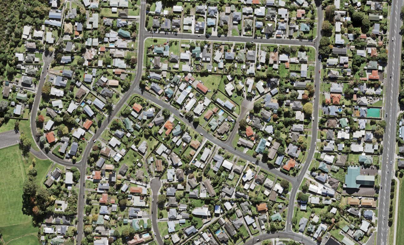 13 Montmere Avenue, Te Atatu Peninsula, Auckland - Carousel 1