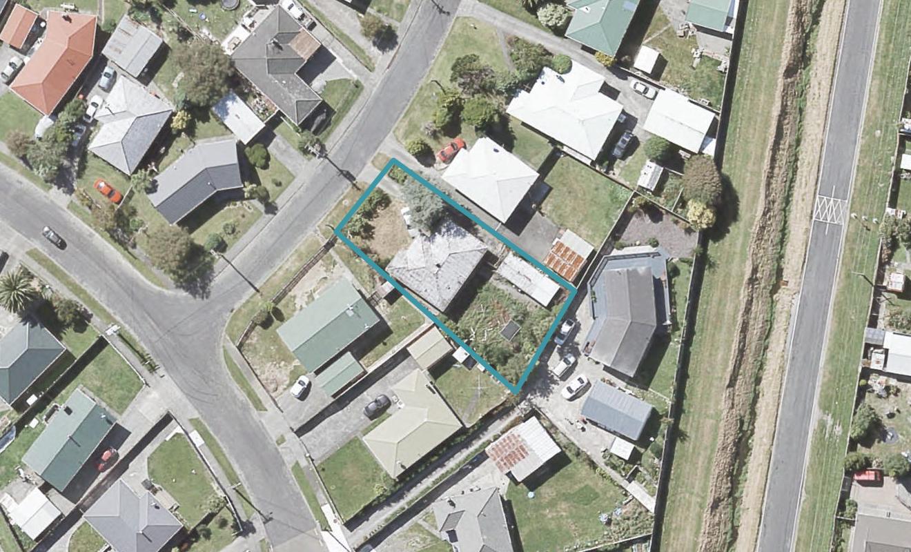 4 Halifax Street, Wainuiomata, Lower Hutt - Carousel 1
