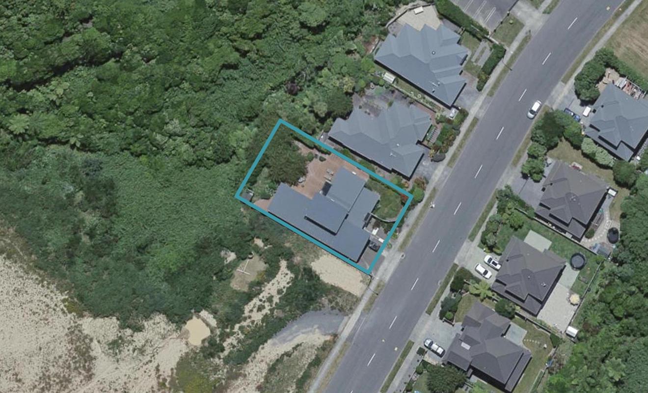 216 Westchester Drive, Churton Park, Wellington - Carousel 1