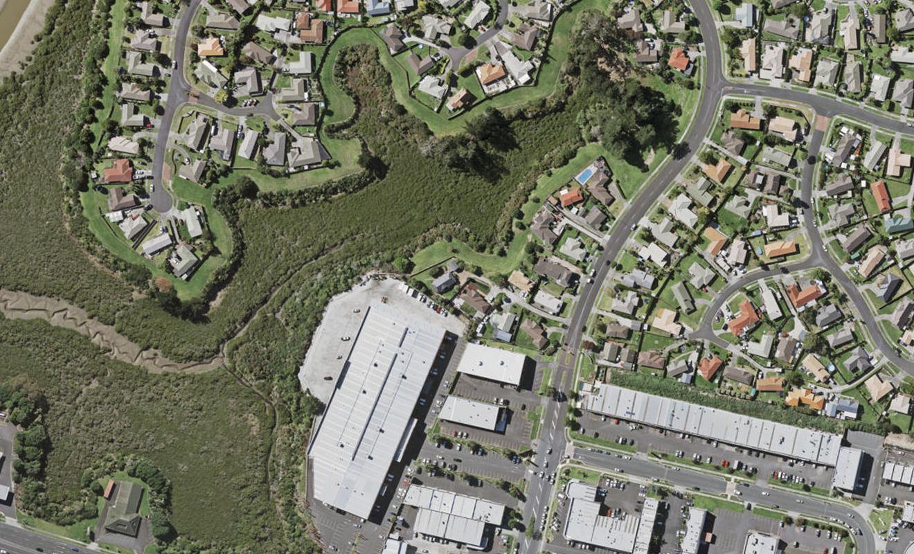 207 Burswood Drive, Burswood, Auckland - Carousel 1