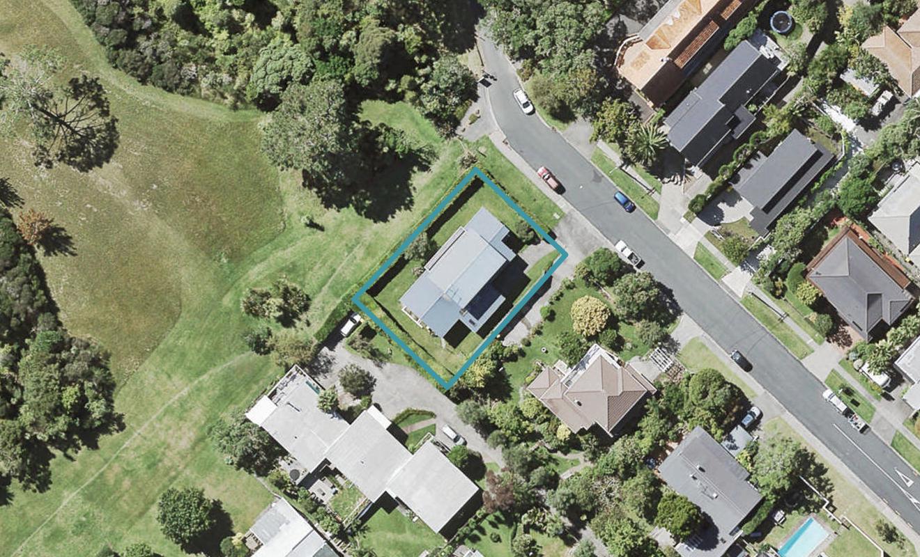6 Rae Road, Campbells Bay, Auckland - Carousel 1