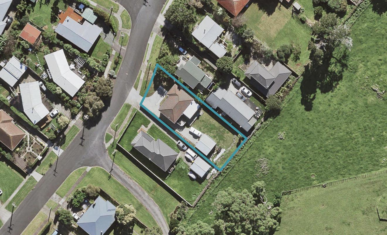 48 Wellesley Road, Mangere Bridge, Auckland - Carousel 1