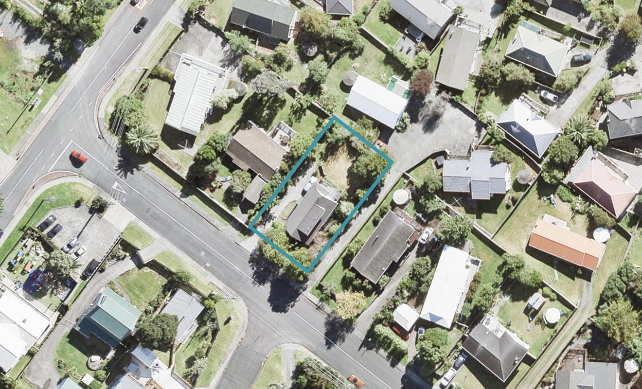 6 Waiora Road, Stanmore Bay, Whangaparaoa - Carousel 1