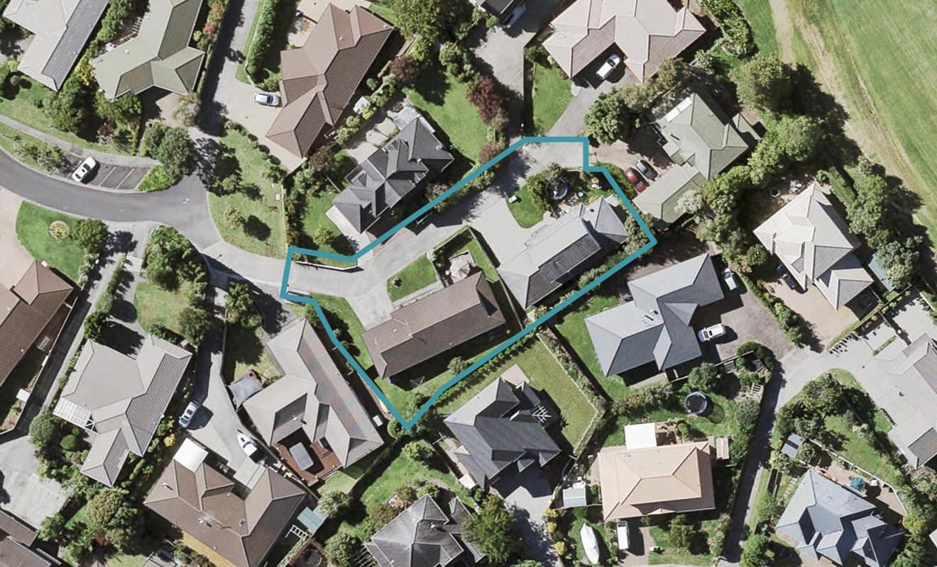 2/21 Westview Court, Somerville, Auckland - Carousel 1