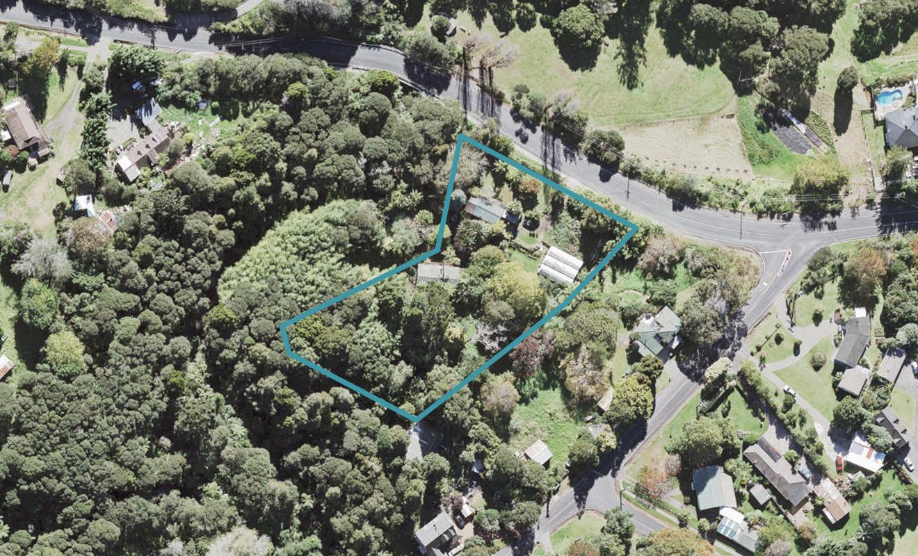 4 Mountain Road, Henderson Valley, Auckland - Carousel 1