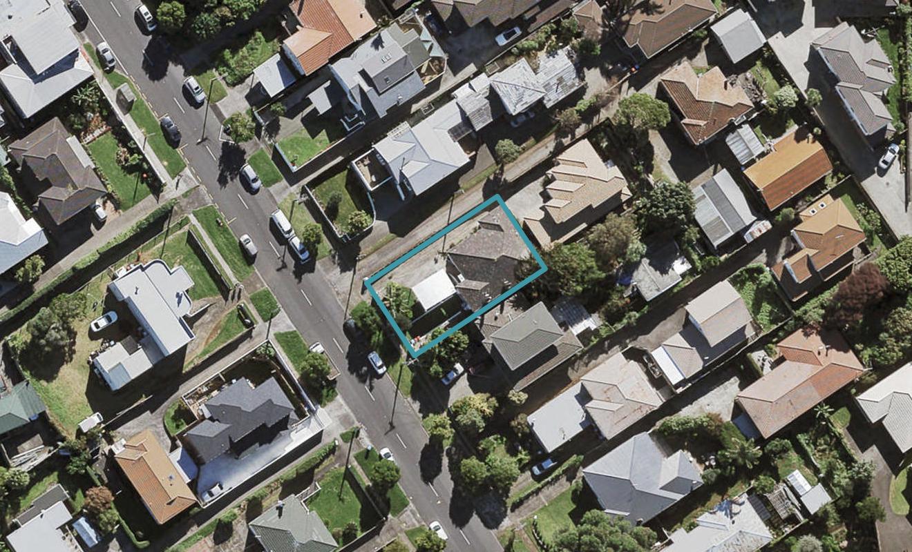 8A Hayr Road, Three Kings, Auckland - Carousel 1