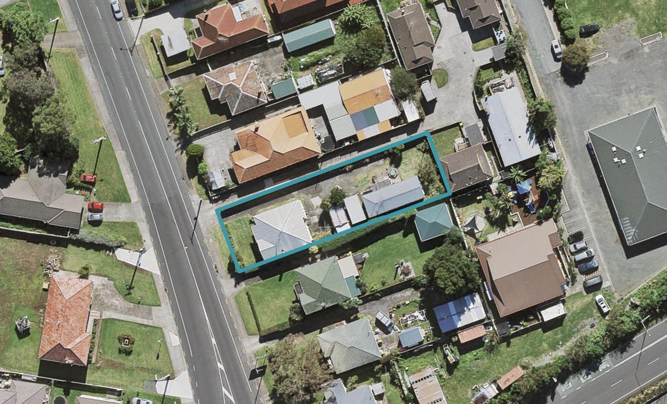 2/157 Coronation Road, Mangere Bridge, Auckland - Carousel 1