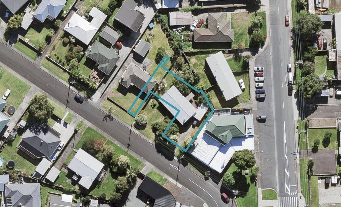 14/3 Abbotleigh Avenue, Te Atatu Peninsula, Auckland - Carousel 1