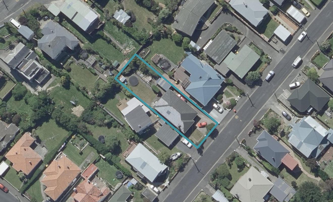 7 Oakland Street, Andersons Bay, Dunedin - Carousel 1
