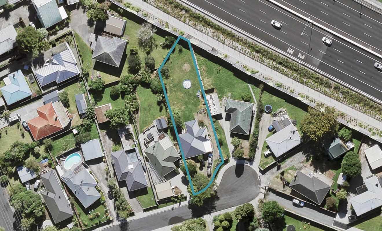 18 Paton Avenue, Te Atatu South, Auckland - Carousel 1