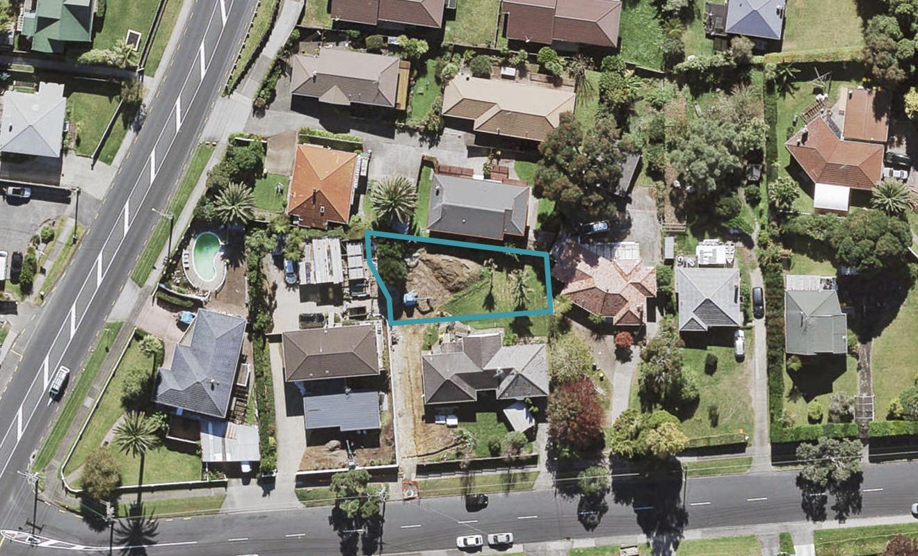 4B Tirimoana Road, Te Atatu South, Auckland - Carousel 1