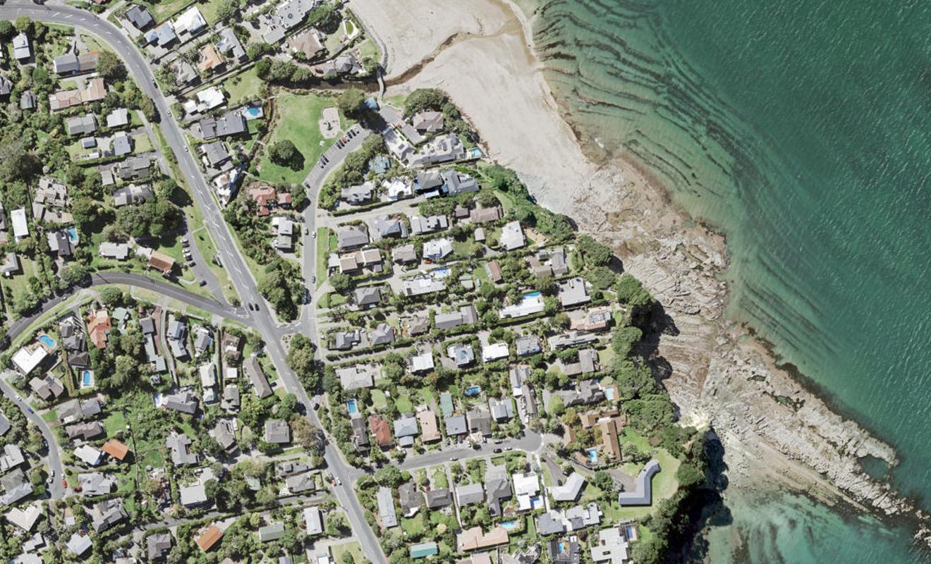 1 Huntly Road, Campbells Bay, Auckland - Carousel 1