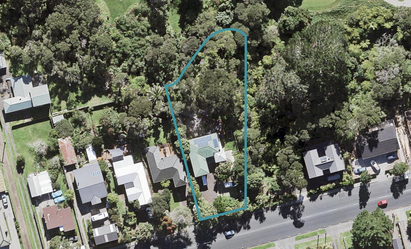 43 Godley Road, Green Bay, Auckland - Carousel 1