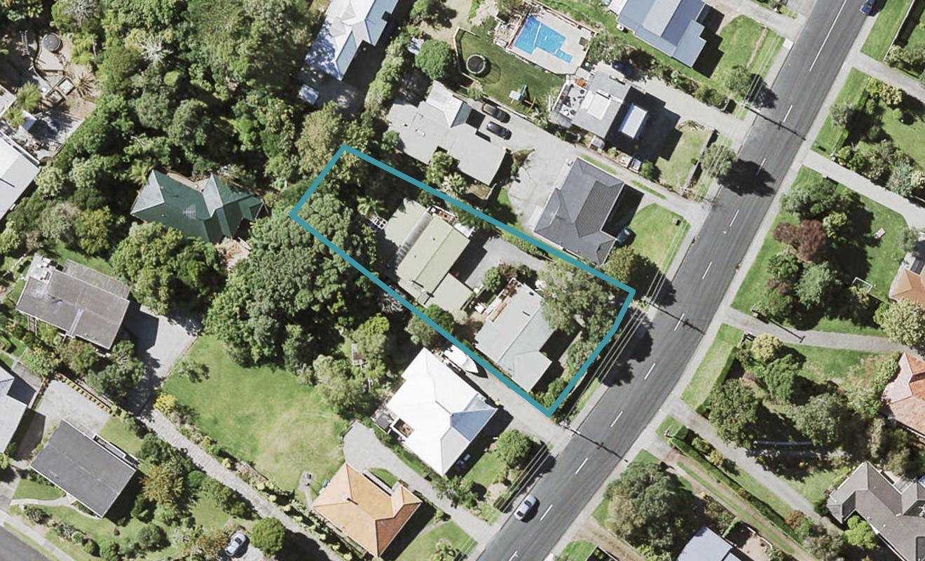 2/52 Litten Road, Cockle Bay, Auckland - Carousel 1