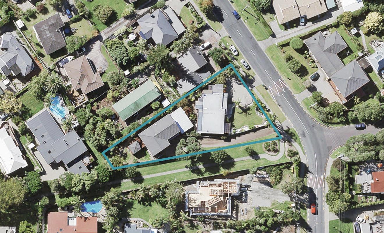 1/20 Lyons Avenue, Murrays Bay, Auckland - Carousel 1