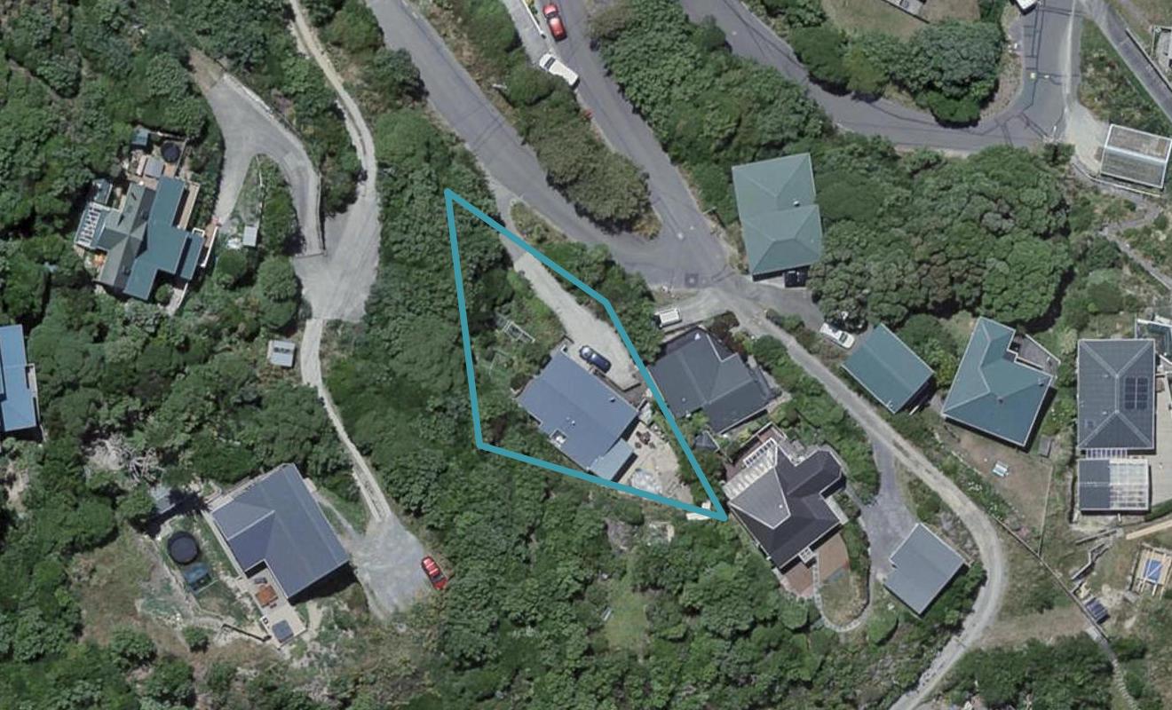 31 Cave Road, Houghton Bay, Wellington - Carousel 1