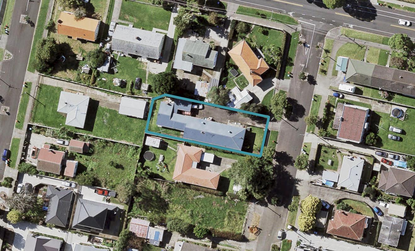2/3 Holland Avenue, Point England, Auckland - Carousel 1