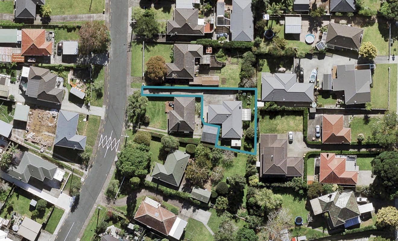 76A Neil Avenue, Te Atatu Peninsula, Auckland - Carousel 1