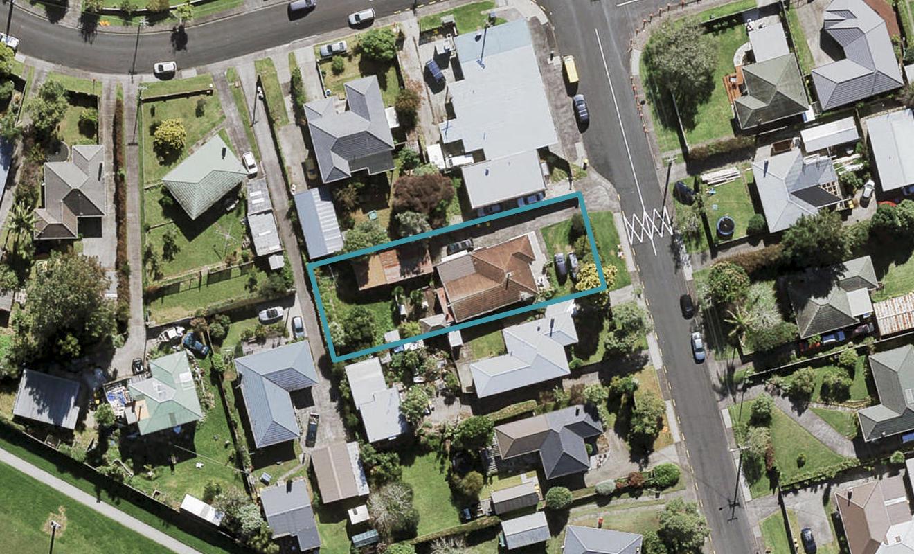 2/31 Neil Avenue, Te Atatu Peninsula, Auckland - Carousel 1