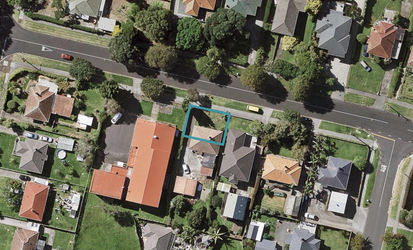 8A Stewart Avenue, Panmure, Auckland - Carousel 1