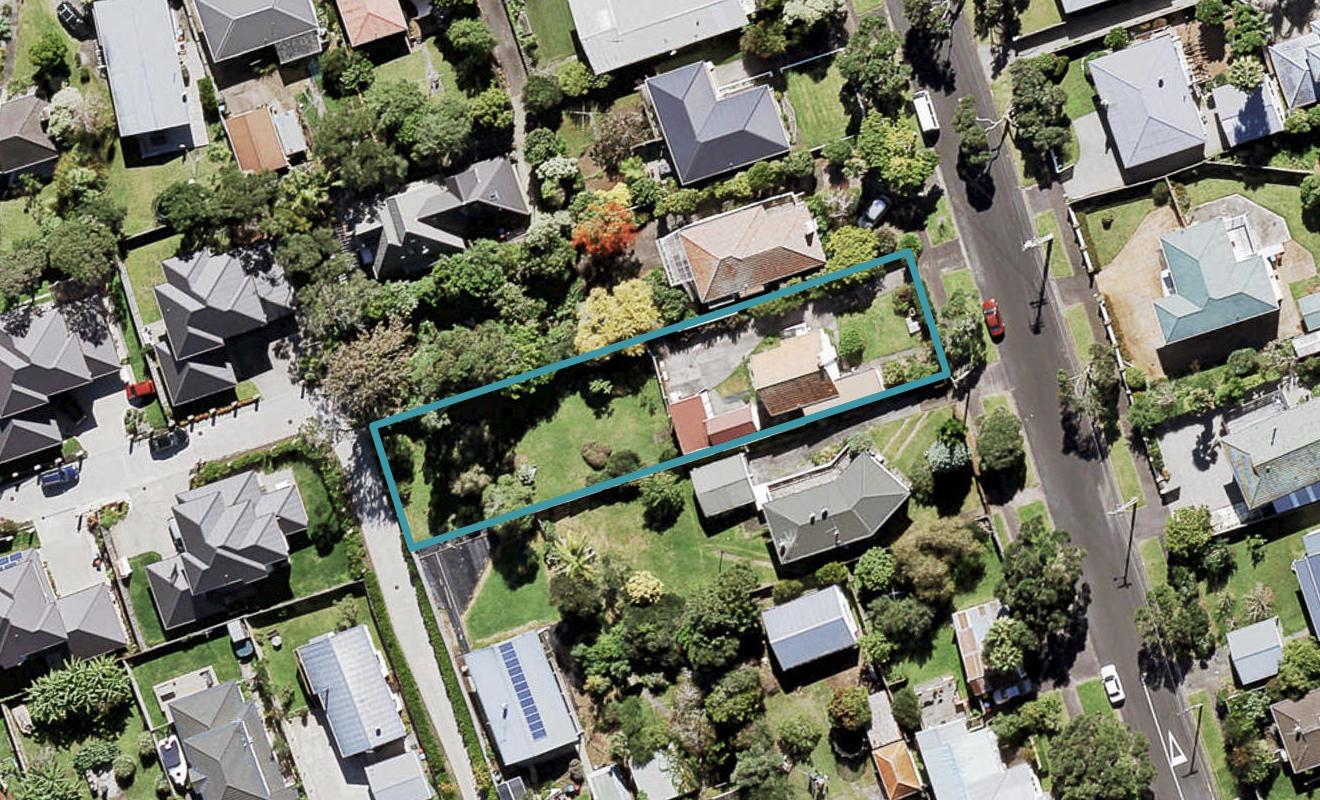 43 Connell Street, Blockhouse Bay, Auckland - Carousel 1