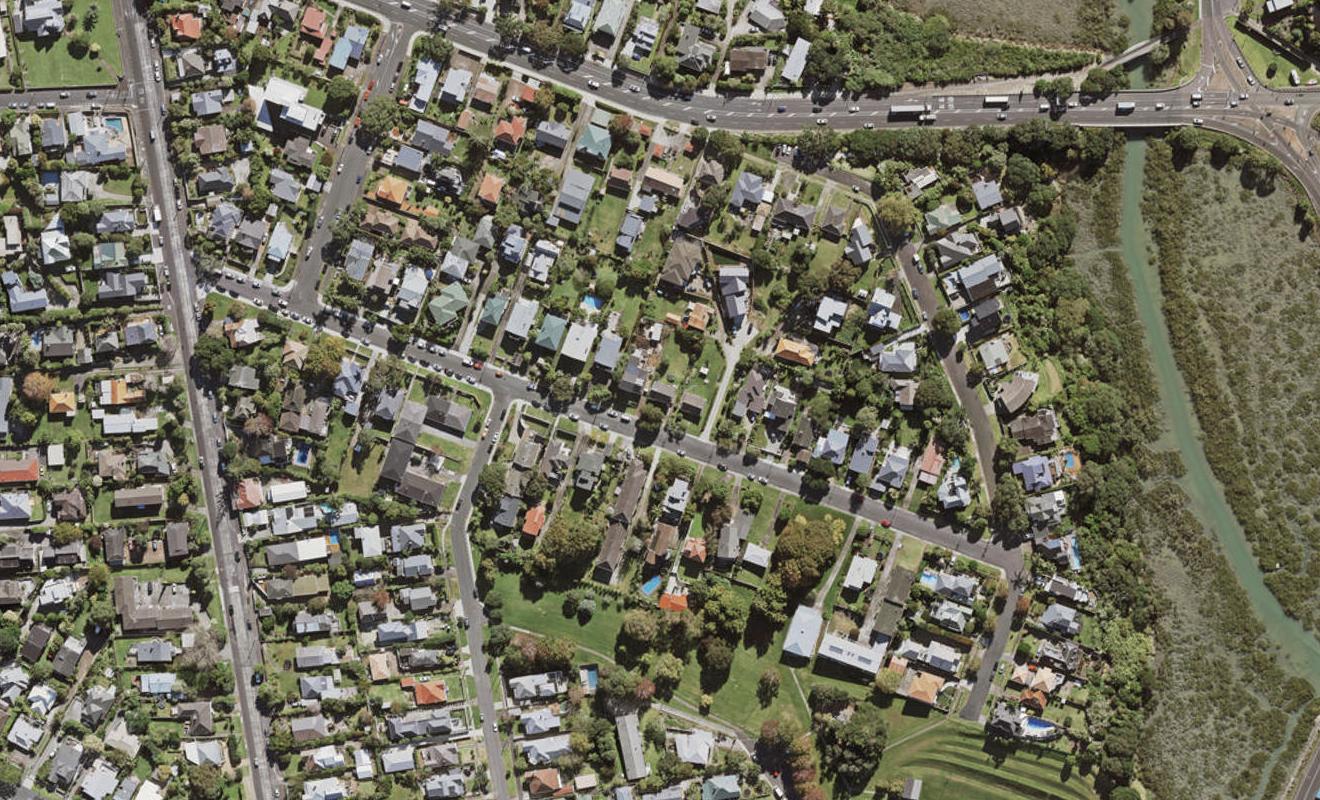 26 Belle Vue Avenue, Northcote Point, Auckland - Carousel 1