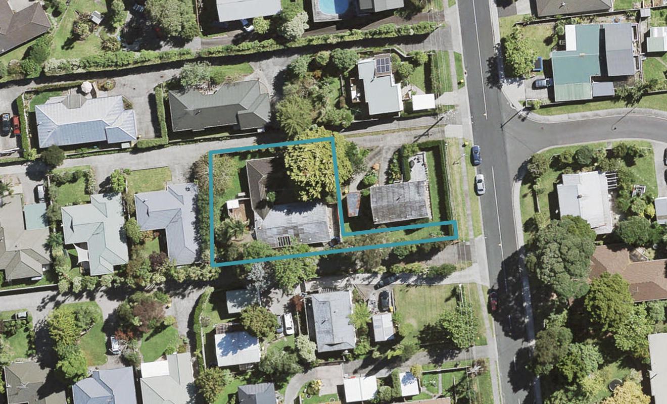 71A Konini Road, Titirangi, Auckland - Carousel 1