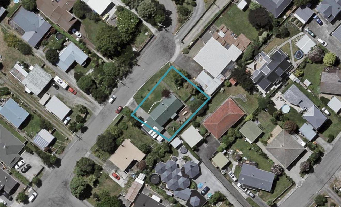 12 Goldsborough Avenue, Raumati Beach, Paraparaumu - Carousel 1