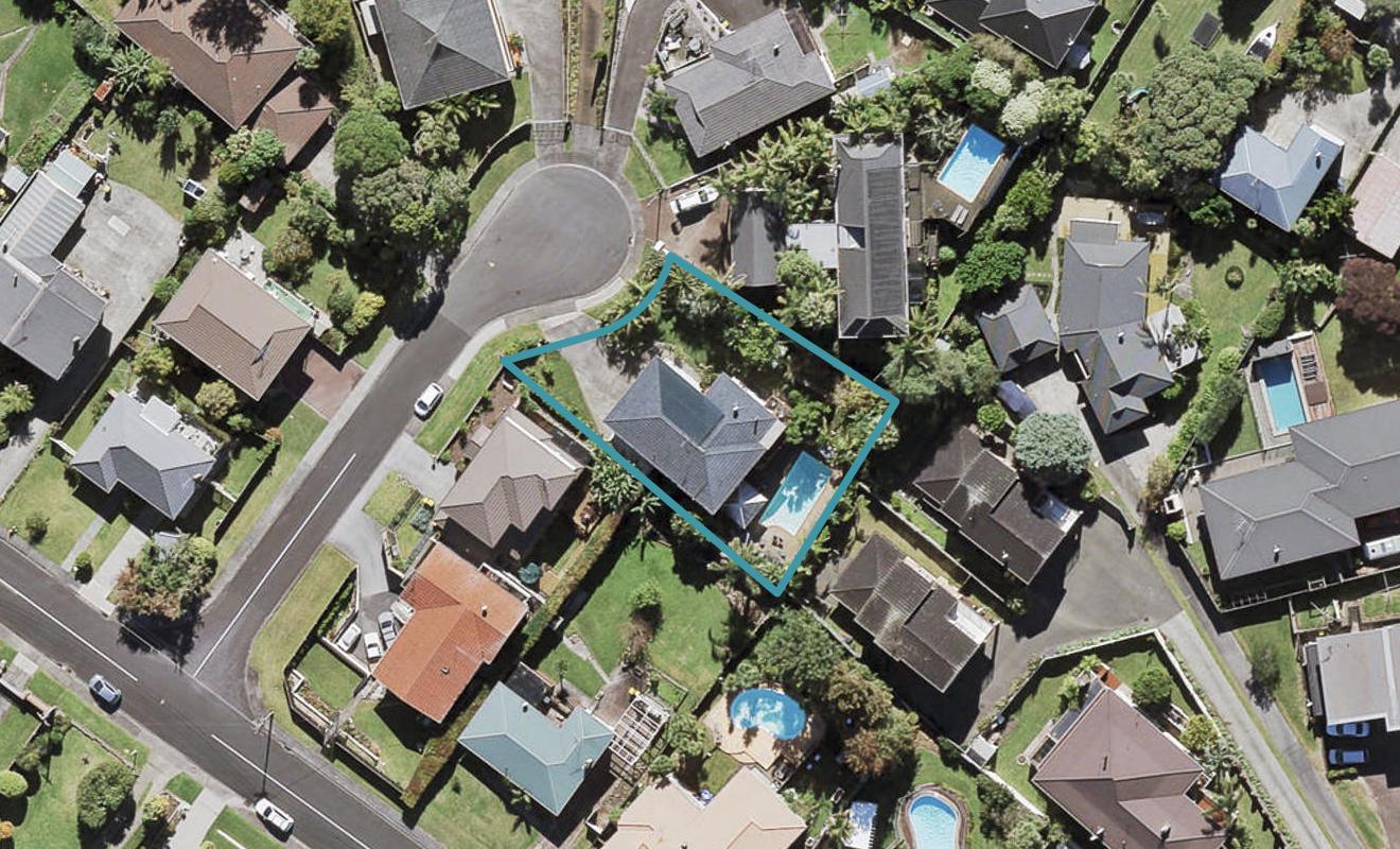 4 Sunrise Lane, Te Atatu South, Auckland - Carousel 1