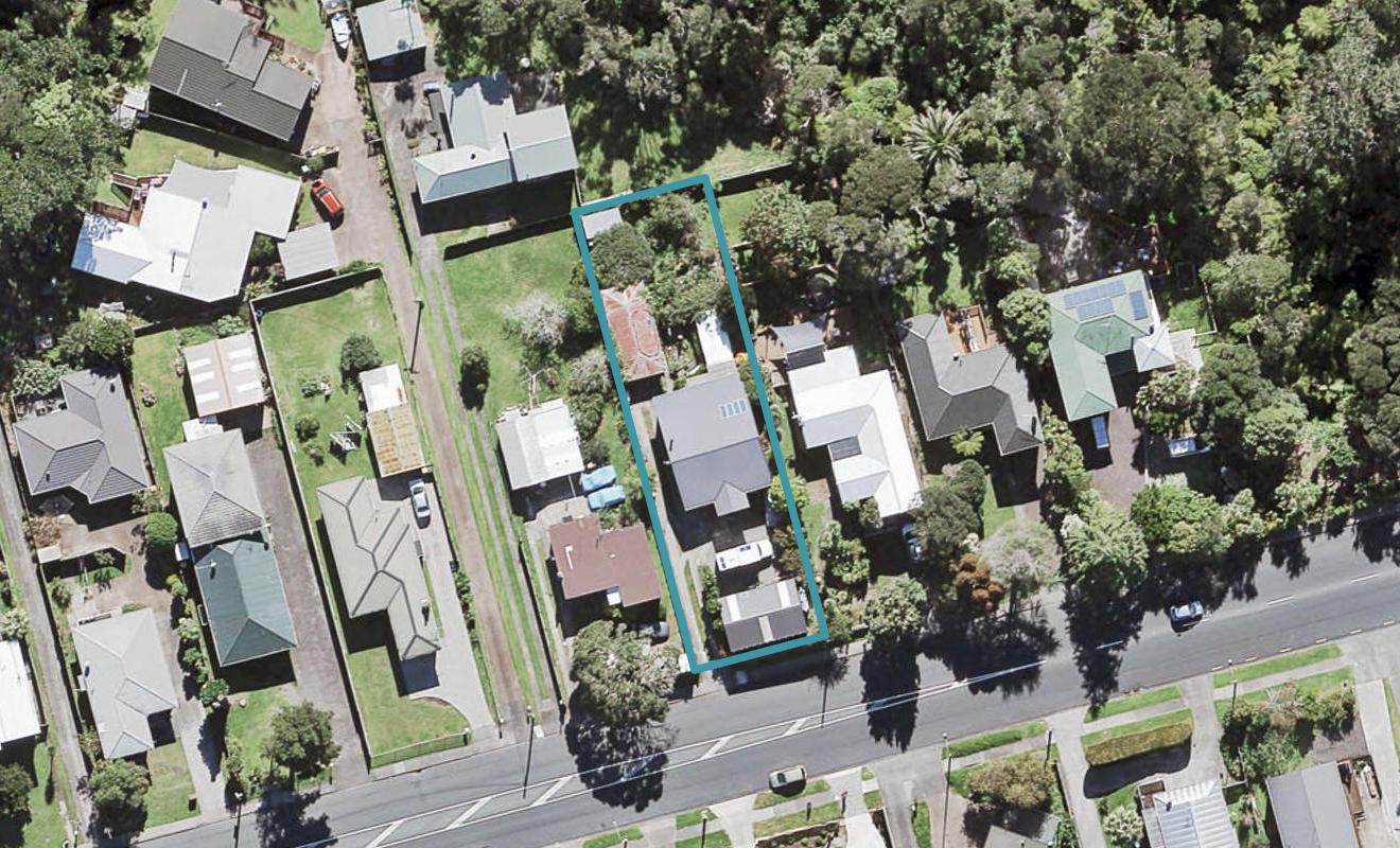 49 Godley Road, Green Bay, Auckland - Carousel 1