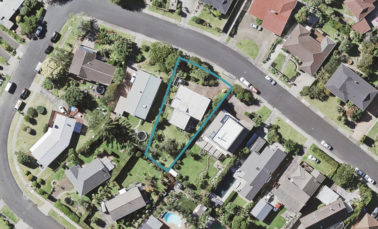24 Paisley Street, Mellons Bay, Auckland - Carousel 1