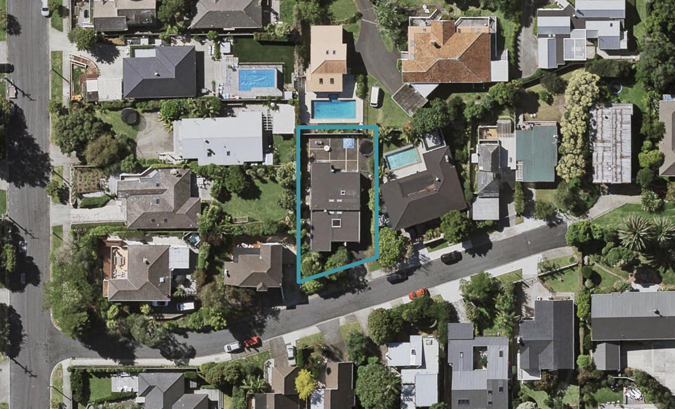 2/4 Conrad Drive, Remuera, Auckland - Carousel 1