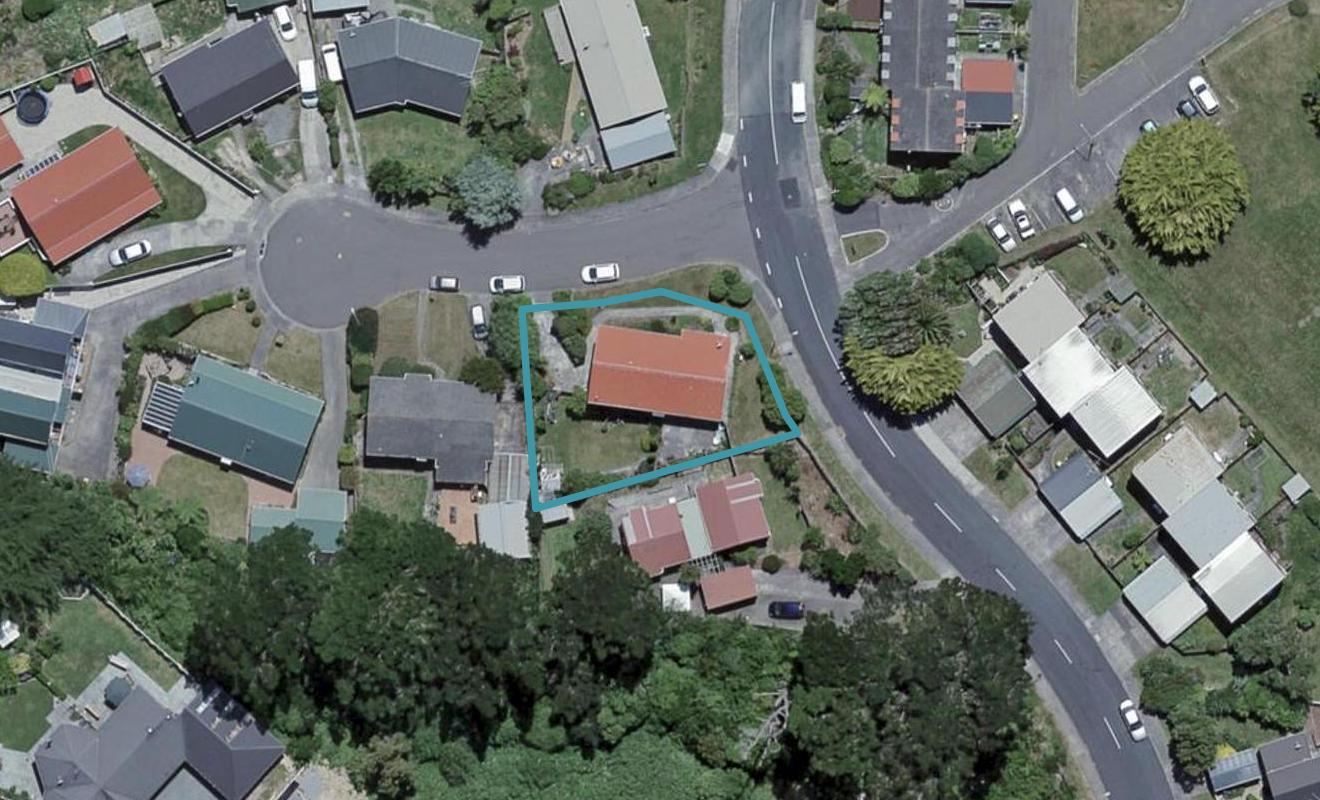 1 Salem Court, Churton Park, Wellington - Carousel 1