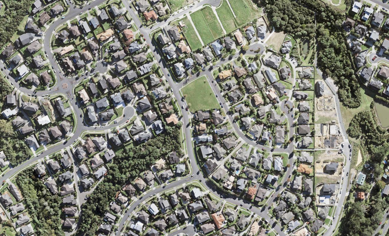37 Rising Parade, Fairview Heights, Auckland - Carousel 1