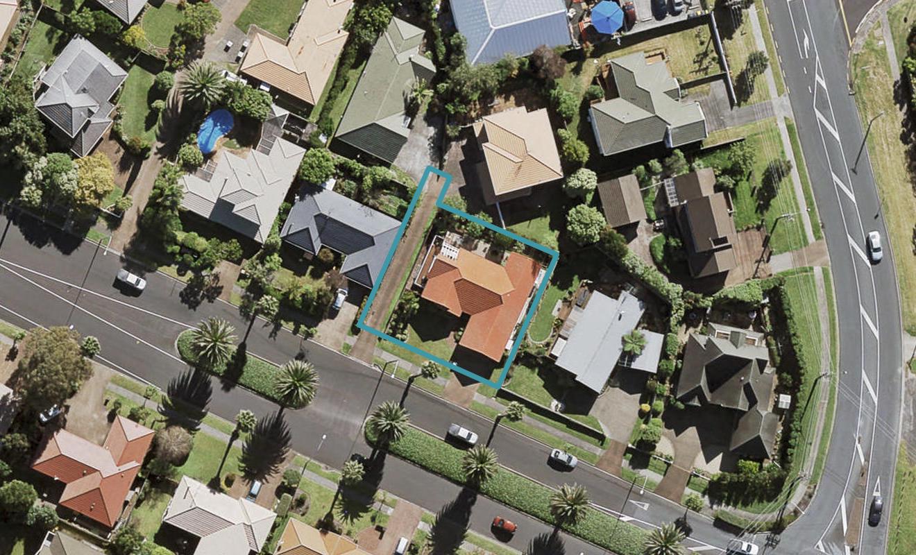 104 Caribbean Drive, Unsworth Heights, Auckland - Carousel 1