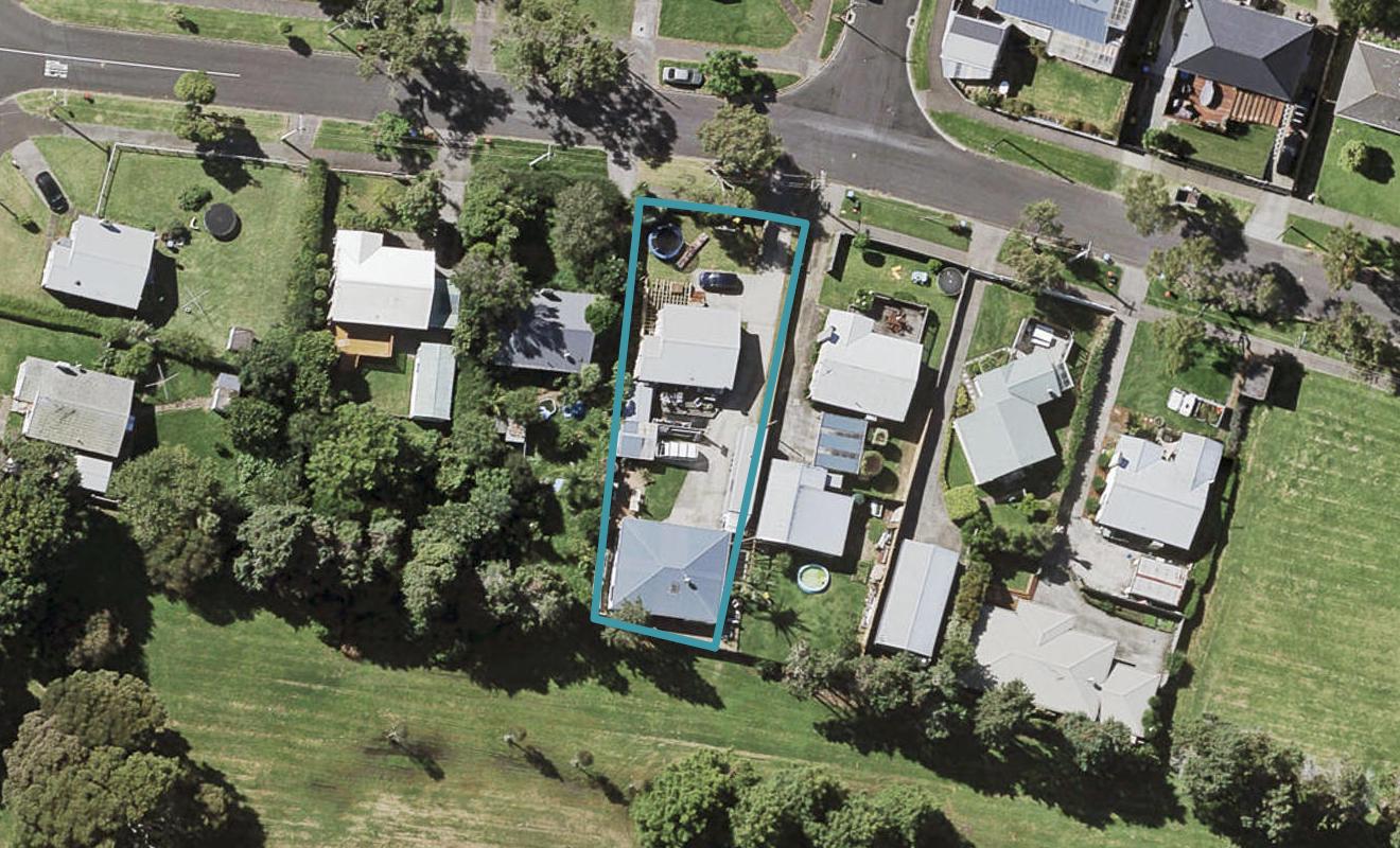 7 Tangaroa Street, Point England, Auckland - Carousel 1