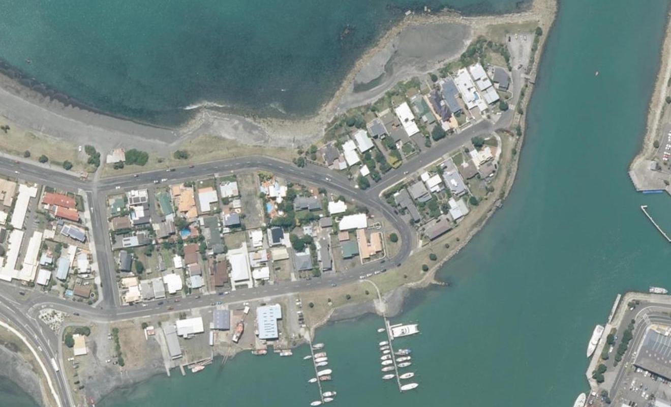 2 Charles Street, Westshore, Napier - Carousel 1