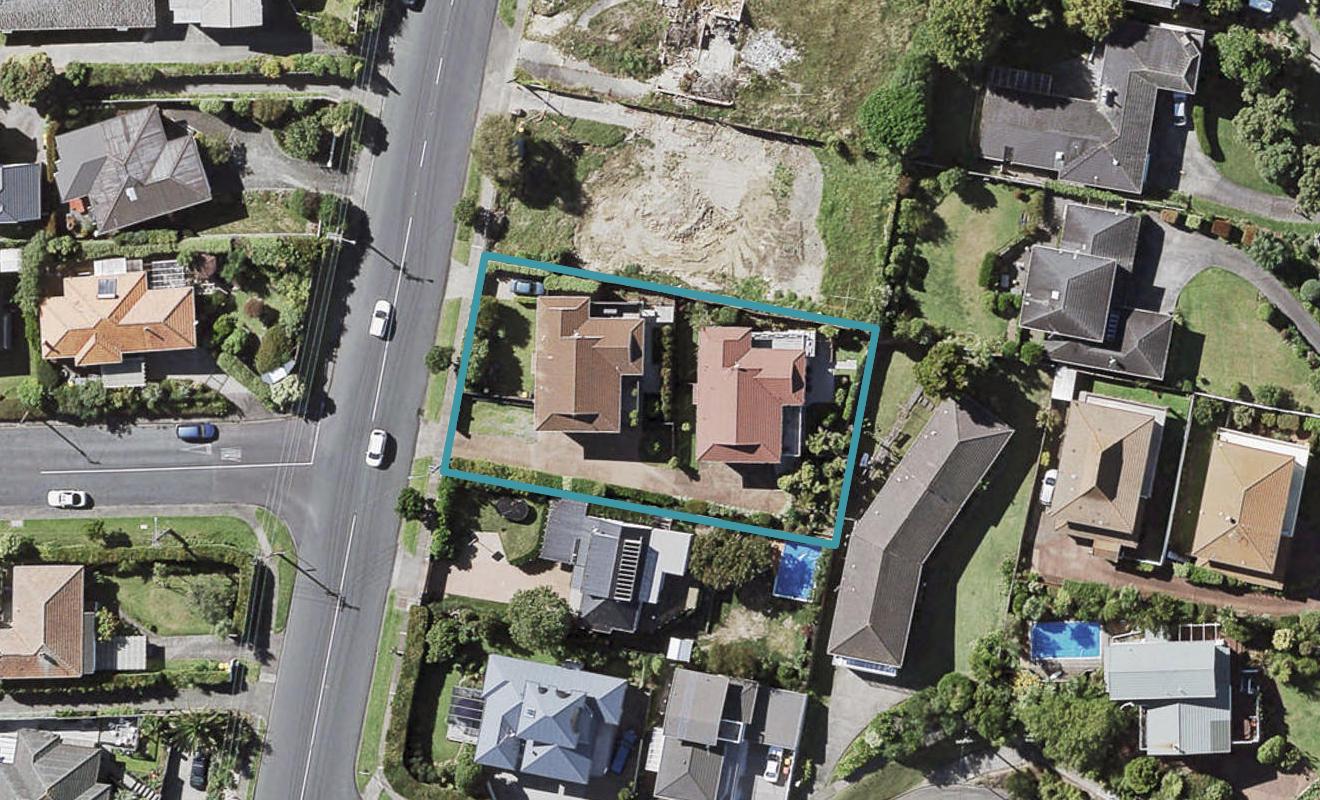 2/163 East Coast Road, Castor Bay, Auckland - Carousel 1