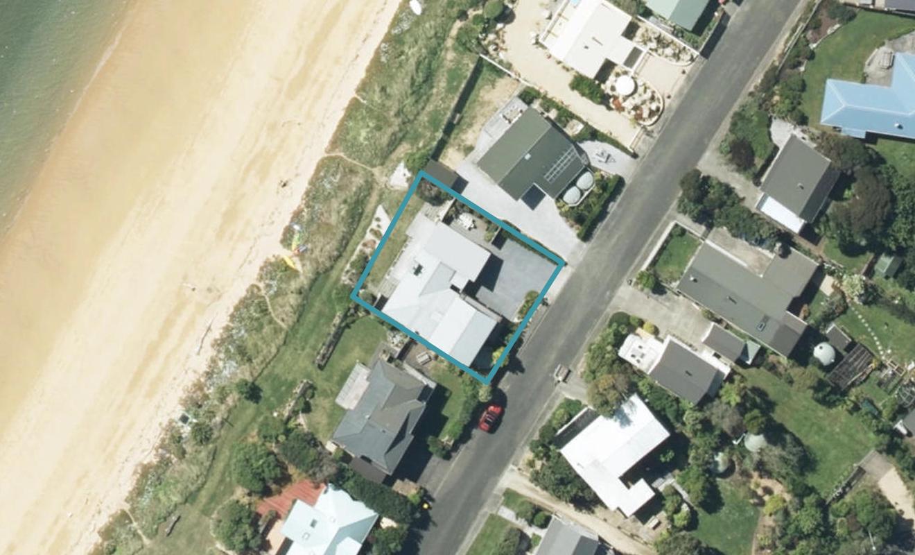 21 Cornwall Place, Tata Beach, Takaka - Carousel 1