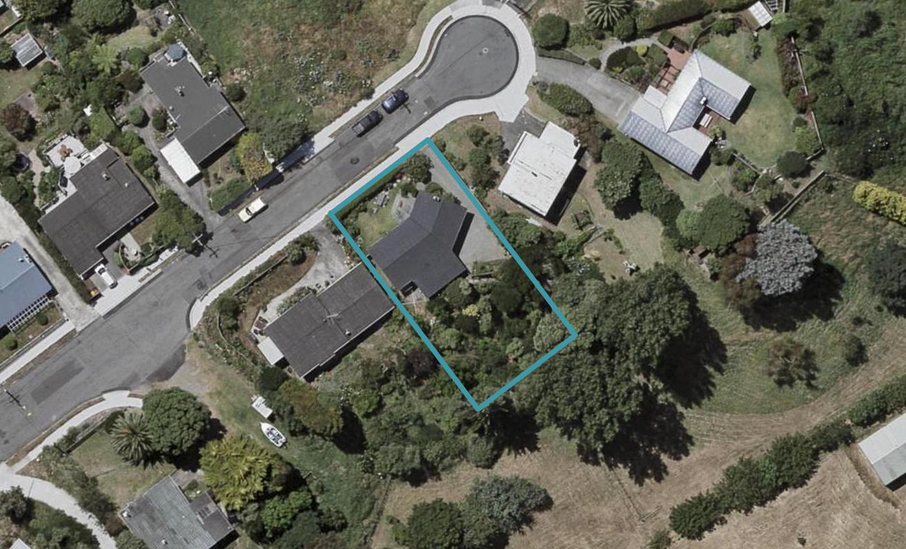 14 Kawau Grove, Waikanae Beach, Waikanae - Carousel 1